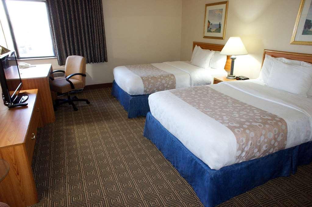 Days Inn By Wyndham Pleasant Prairie Kenosha Room photo