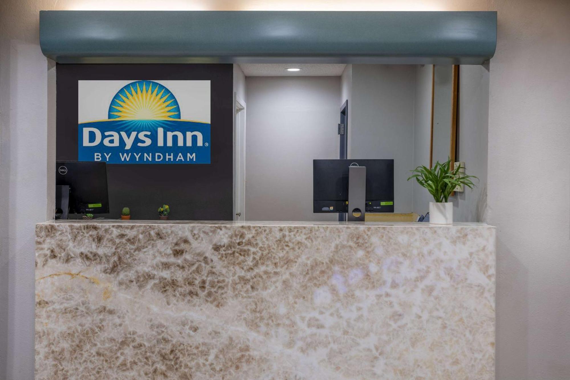Days Inn By Wyndham Pleasant Prairie Kenosha Exterior photo